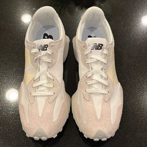 New Balance 327